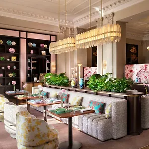 The St. Regis Отель
